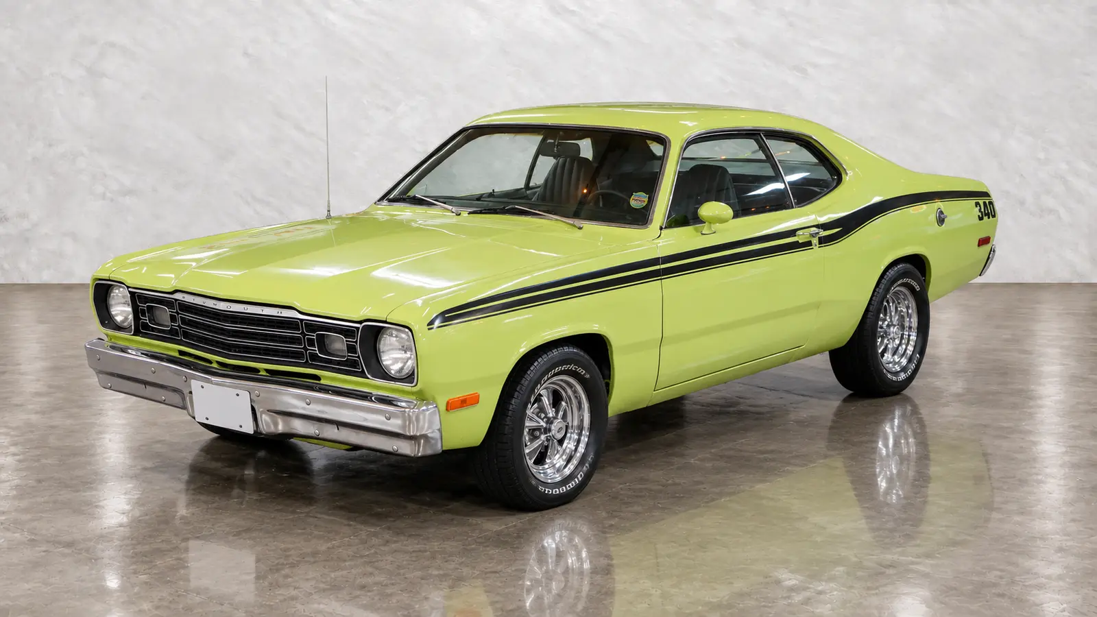 1973 Plymouth Duster — photograph 1